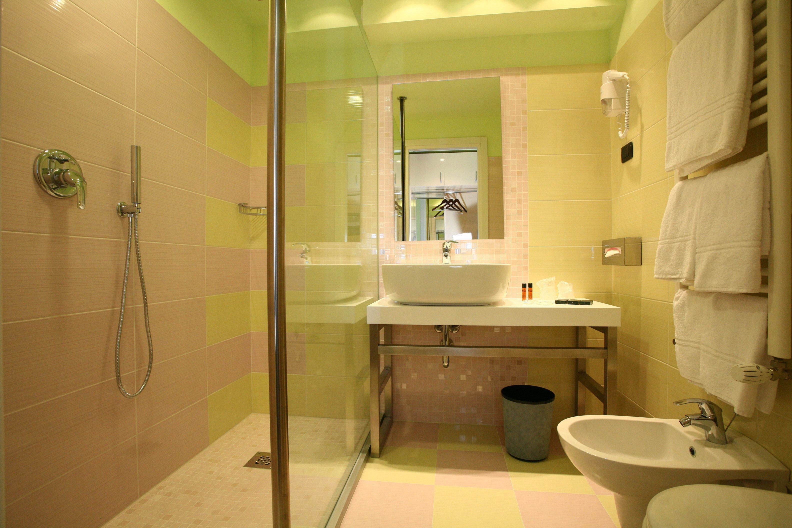 double room, 1 king bed | bathroom | shower, rainfall showerhead, designer toiletries, bidet
