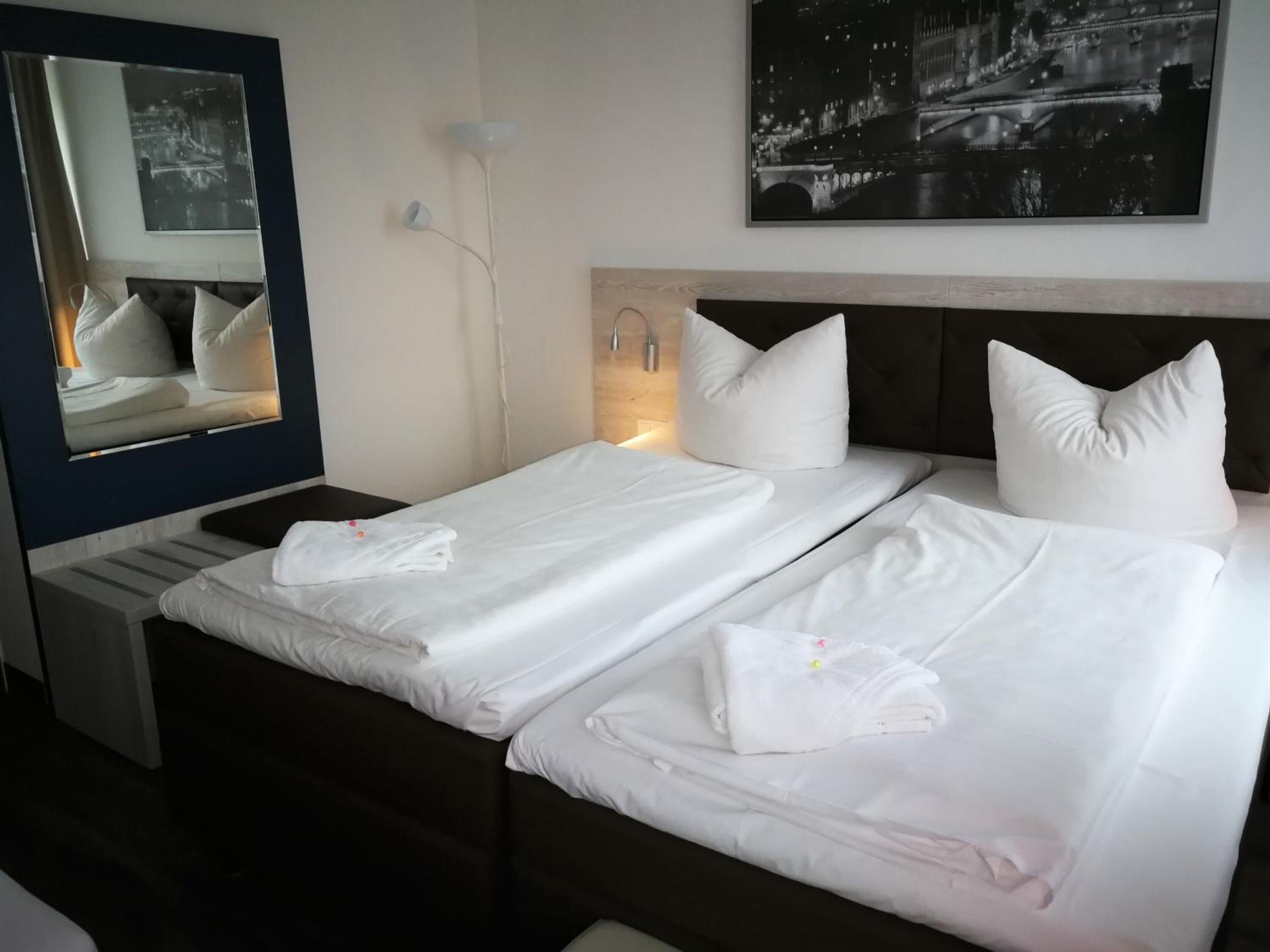 Hypo-allergenic bedding available, down comforters, pillowtop beds