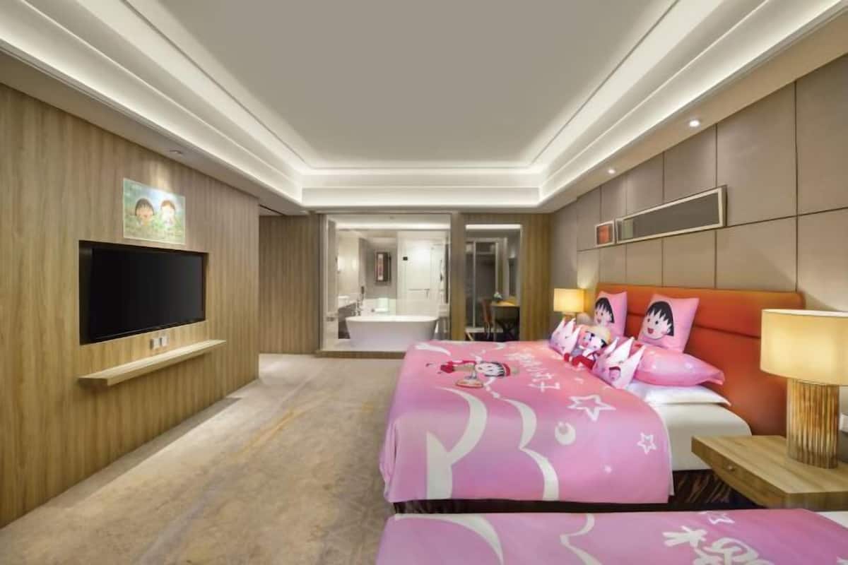 1 bilik tidur, gebar bulu kapas, bar mini, peti besi dalam bilik