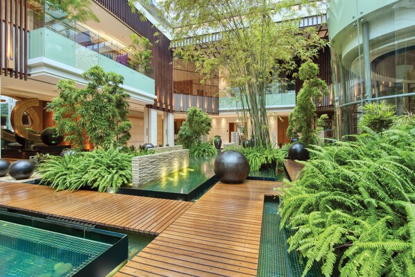 Lobby - Royal Garden Hotel (Dongguan)