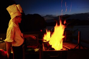 Breakfast, lunch and dinner served - Halong Glory Legend Cruise (Ha Long)