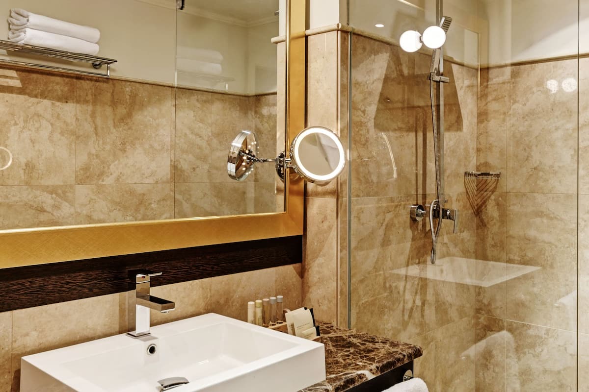 1 bedroom, minibar, in-room safe, desk