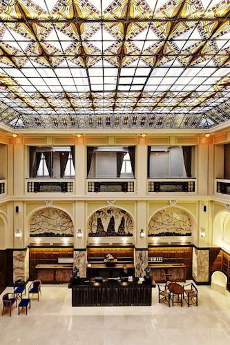 Grandezza Hotel Luxury Palace