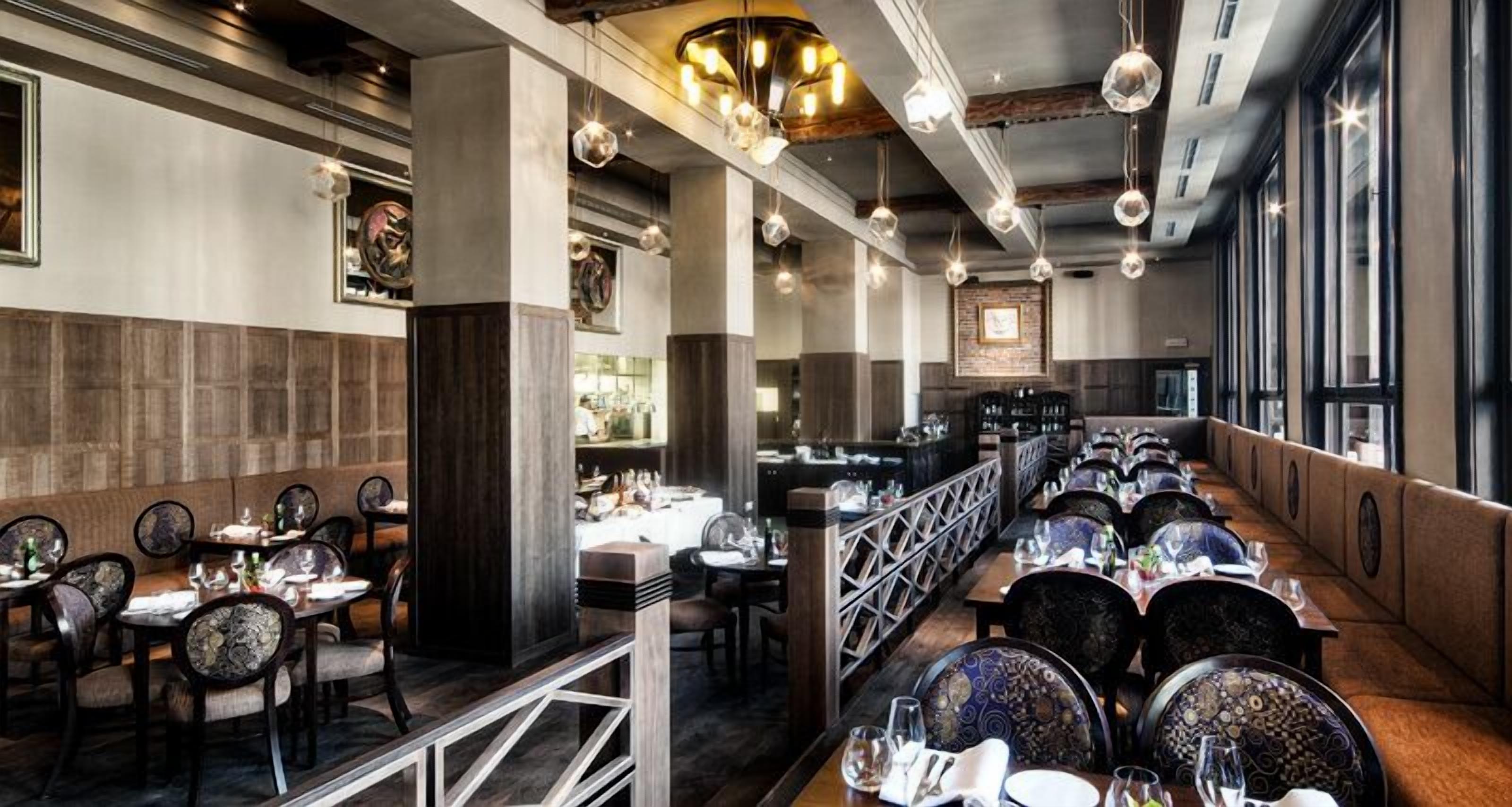 breakfast, lunch, dinner served; international cuisine