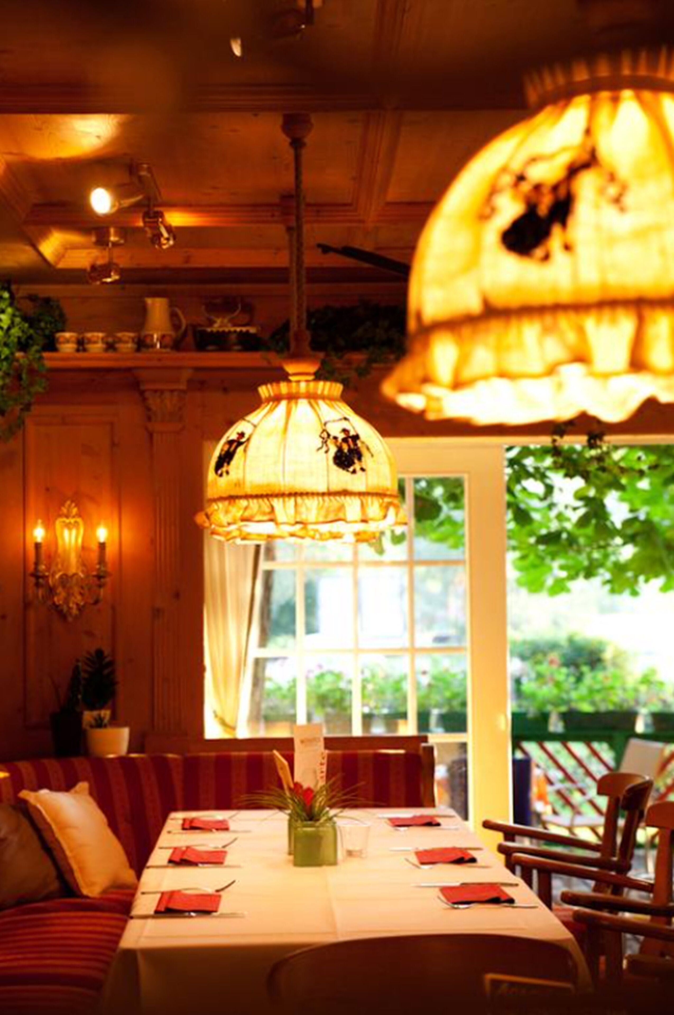 breakfast, lunch, dinner served; regional cuisine, garden views