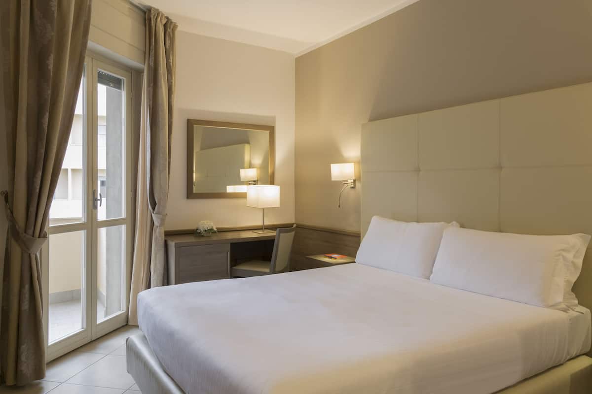 Minibar, in-room safe, desk, blackout curtains