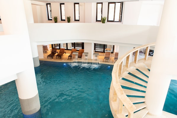 Indoor pool, seasonal outdoor pool, pool umbrellas, sun loungers