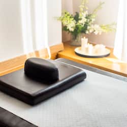 Couples treatment room(s), sauna, hot tub, Turkish bath/hammam, facials