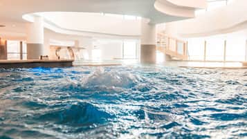 Indoor spa tub