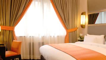 Premium bedding, in-room safe, desk, laptop workspace