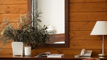 Standard Twin Room | In-room safe, desk, free cots/infant beds, free WiFi