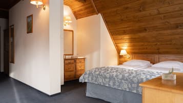 Kamar Double Comfort (with extra bed) | Brankas, meja kerja, tempat tidur bayi gratis, dan Wi-Fi gratis