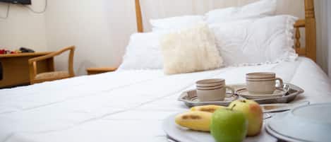 Double Room | Room service - dining