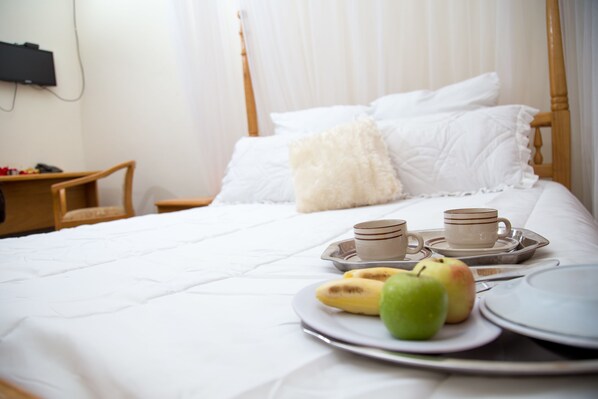 Double Room | Room service – dining