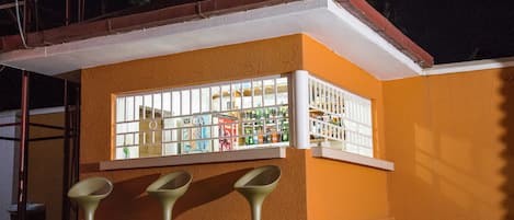 Bar (en la propiedad)