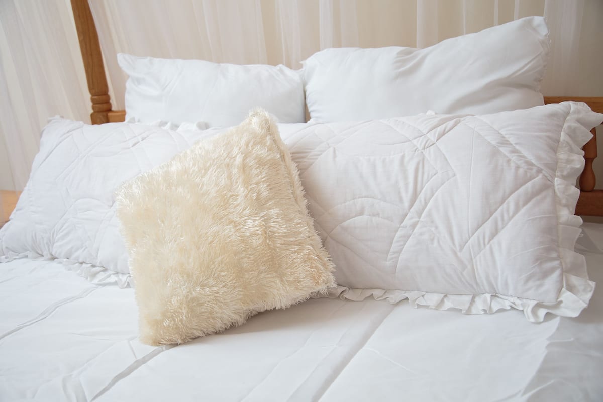 Single Room | Meja, kalis bunyi, seterika/papan seterika, katil lipat simpan/tambahan