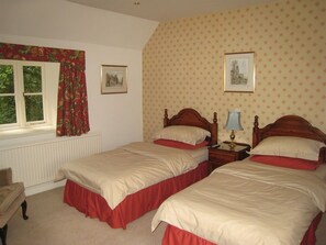 Twin Room, Ensuite (Large)
