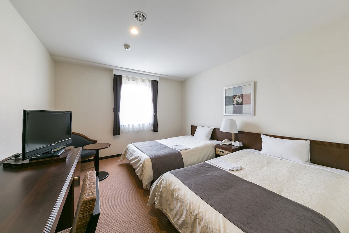 Couette en duvet d'oie, coffres-forts dans les chambres, bureau