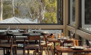 Lunch and dinner served - Robyns Nest Boutique Resort (Merimbula)
