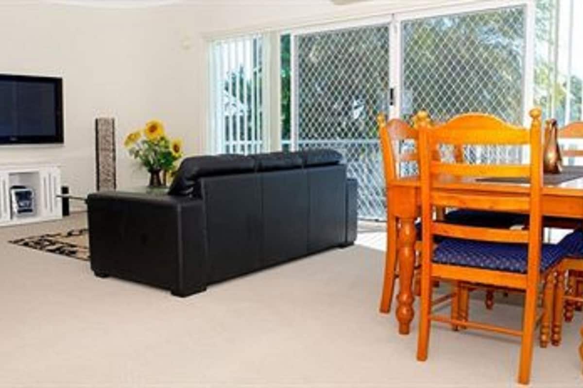 Apartment, 3 Bedrooms | Living area