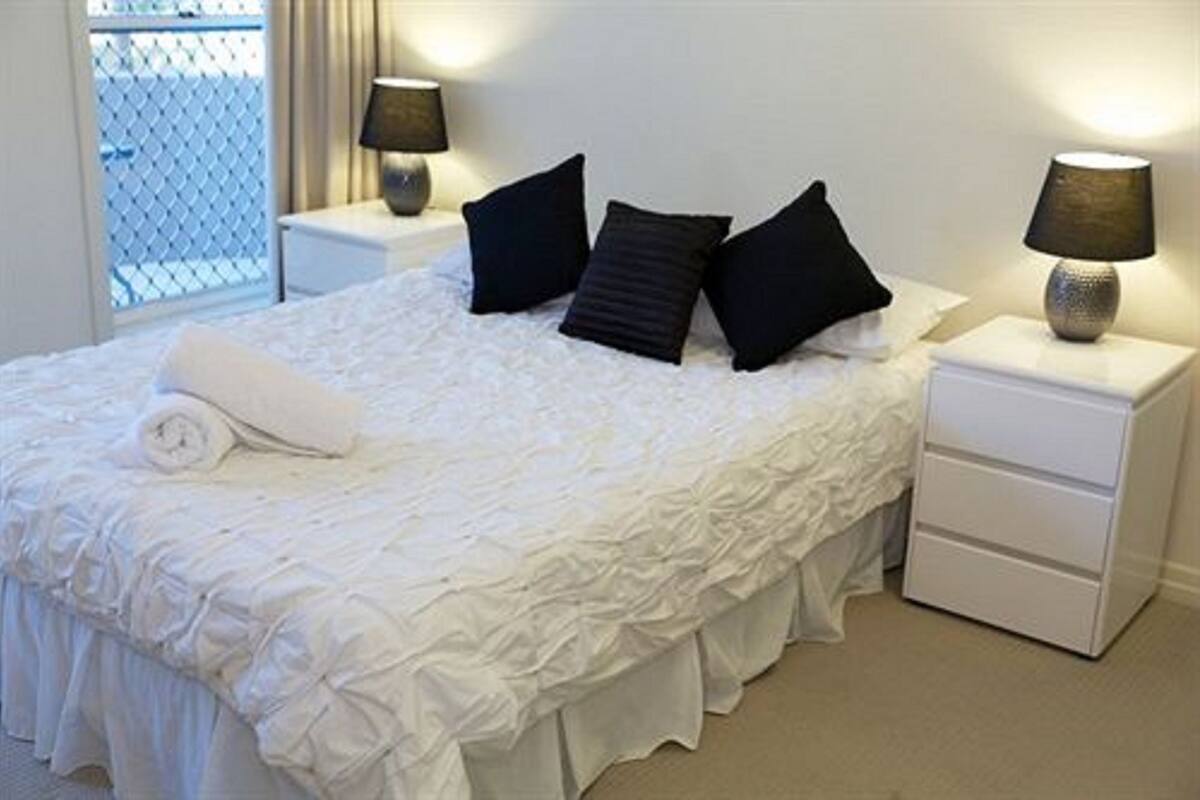 Apartment, 1 Bedroom | Iron/ironing board, cribs (surcharge), rollaway beds (surcharge)