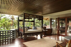 Vila Eksklusif, beberapa kamar, pemandangan laut (Saba Estate) | Teras/patio