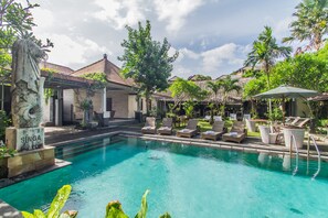 Piscina externa