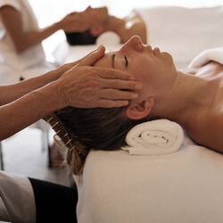 Espace de soins pour les couples, soins corporels, soins d'aromathérapie