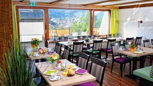 Breakfast area - Hotel am Bad-Wald (Bad Liebenzell)