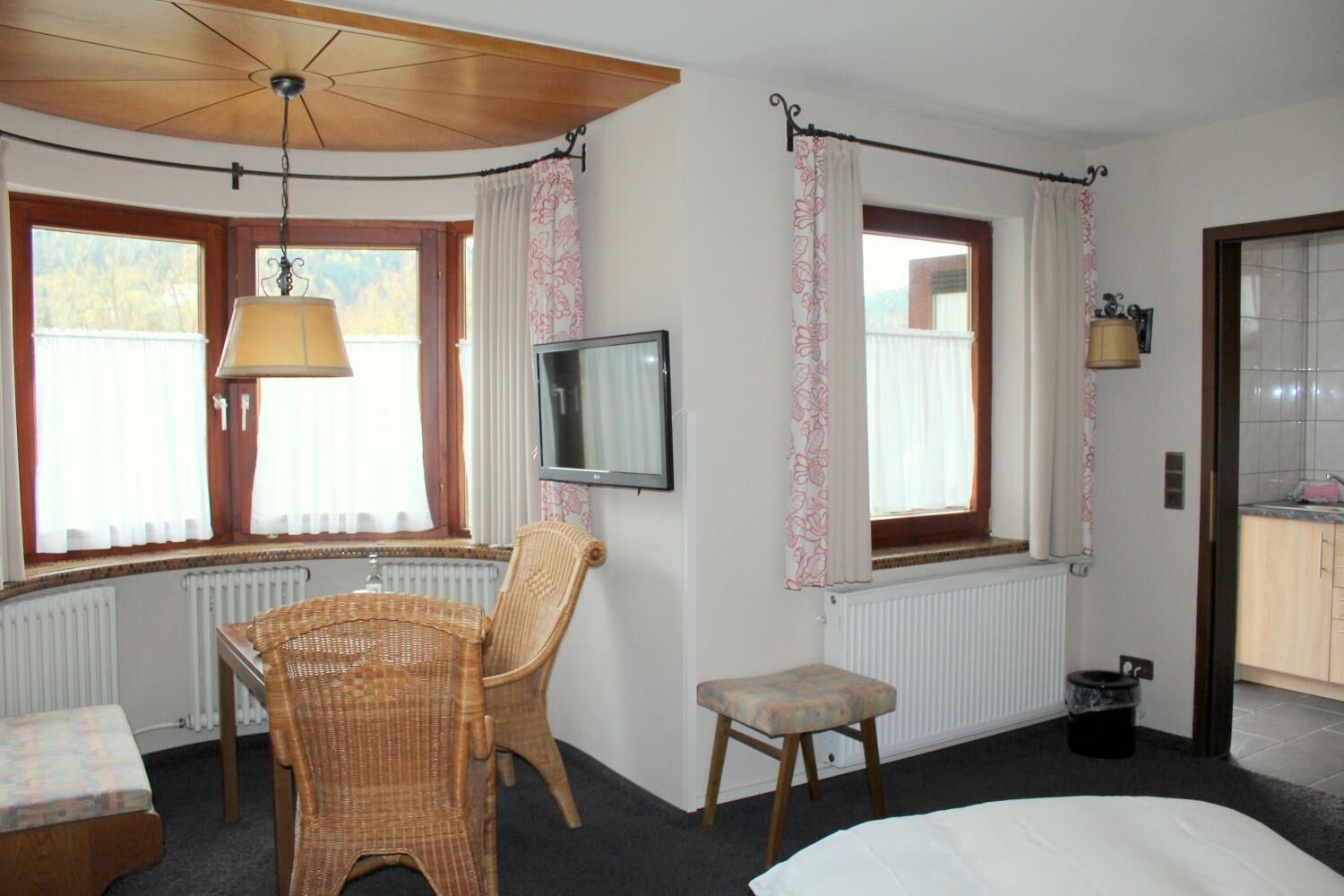 Appartement, coin cuisine | Literie hypoallergénique, bureau