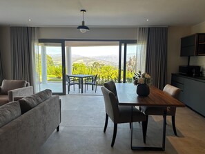 Căn hộ Deluxe | Bộ trải giường bằng vải cotton Ai Cập, bộ đồ giường cao cấp 