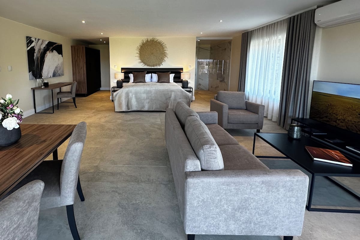 Deluxe-Apartment | Bettwäsche aus ägyptischer Baumwolle, hochwertige Bettwaren, Zimmersafe