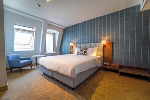 Comfort Double Room | In-room safe, desk, soundproofing, cots/infant beds