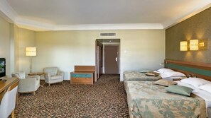 Standard Large Room | Hochwertige Bettwaren, Minibar, Zimmersafe