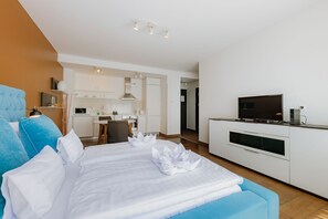 Apartamento, 1 habitación | Minibar, cortinas opacas, tabla de planchar con plancha y wifi gratis