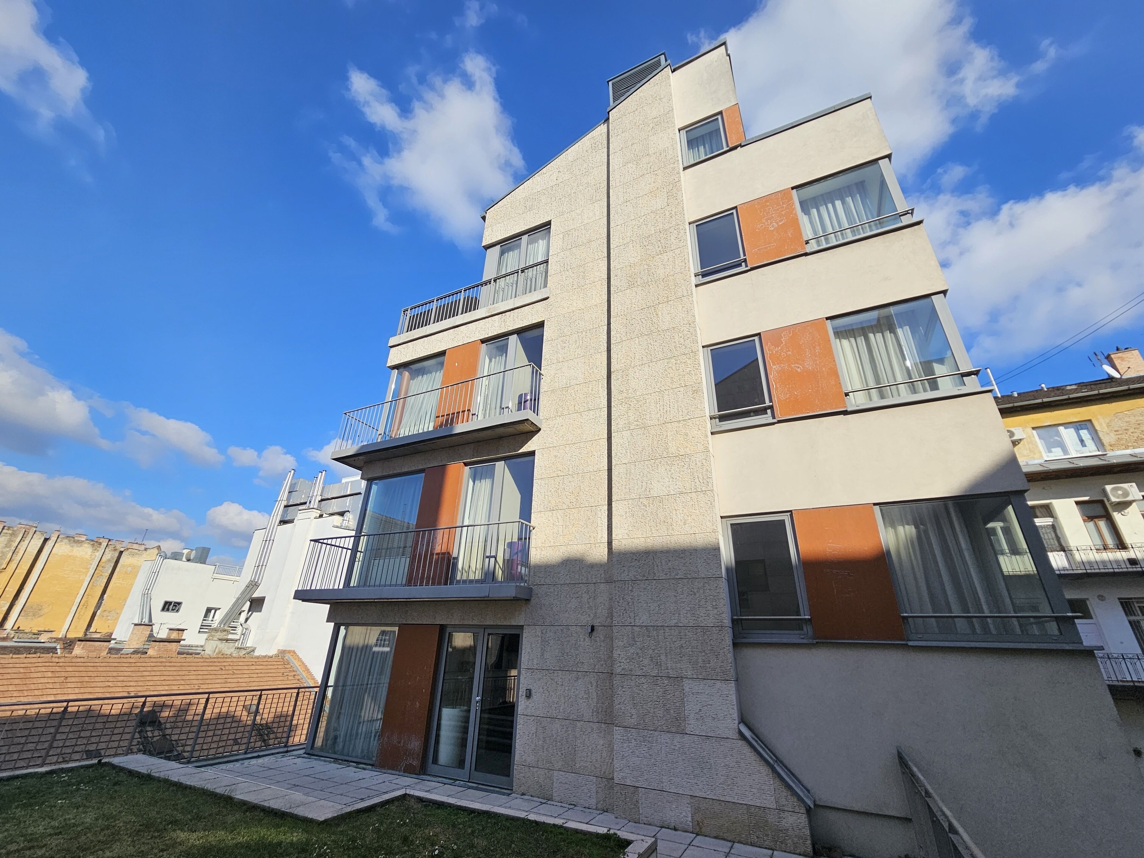 double room | 1 bedroom, minibar, blackout curtains, iron/ironing board