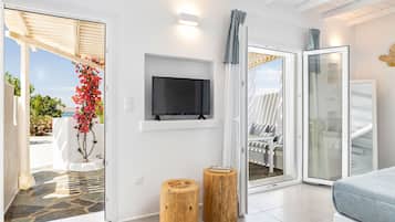 Votsalo Suite | Coffres-forts dans les chambres, ameublement personnalisé