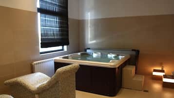 Tina de hidromasaje interior