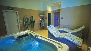 Käsi- ja jalkahoitoja