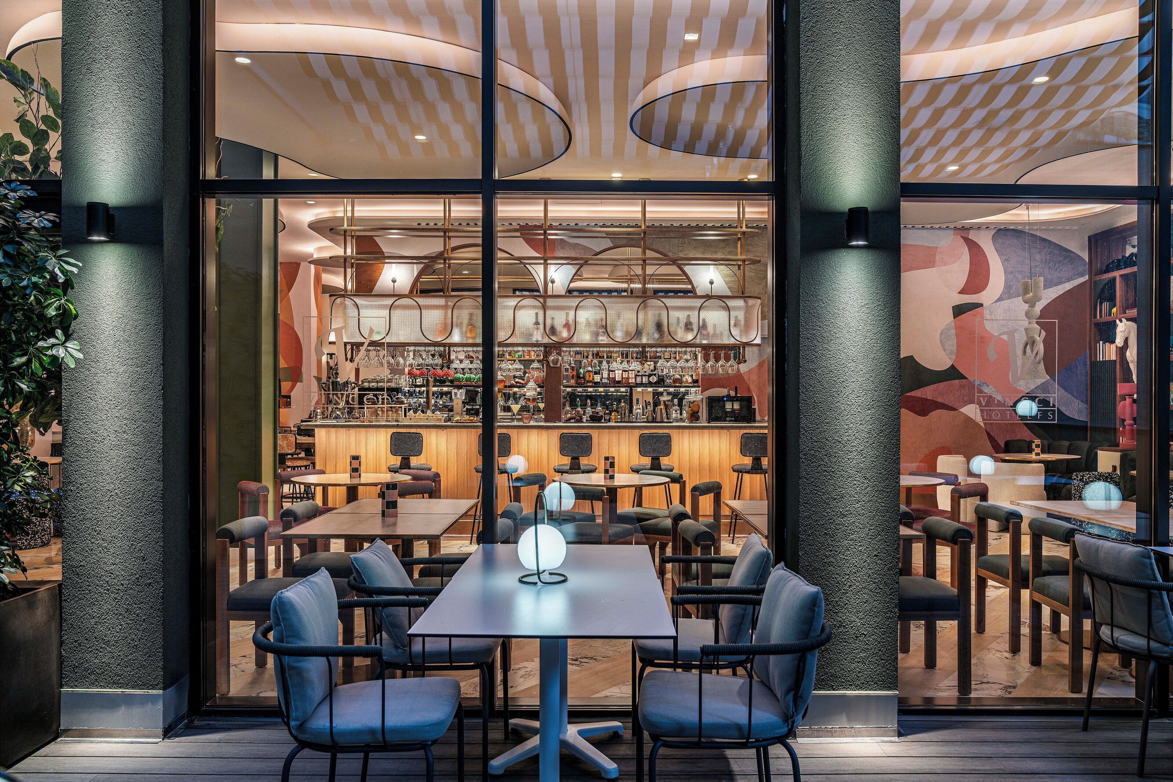 Petit déjeuner servi sur place