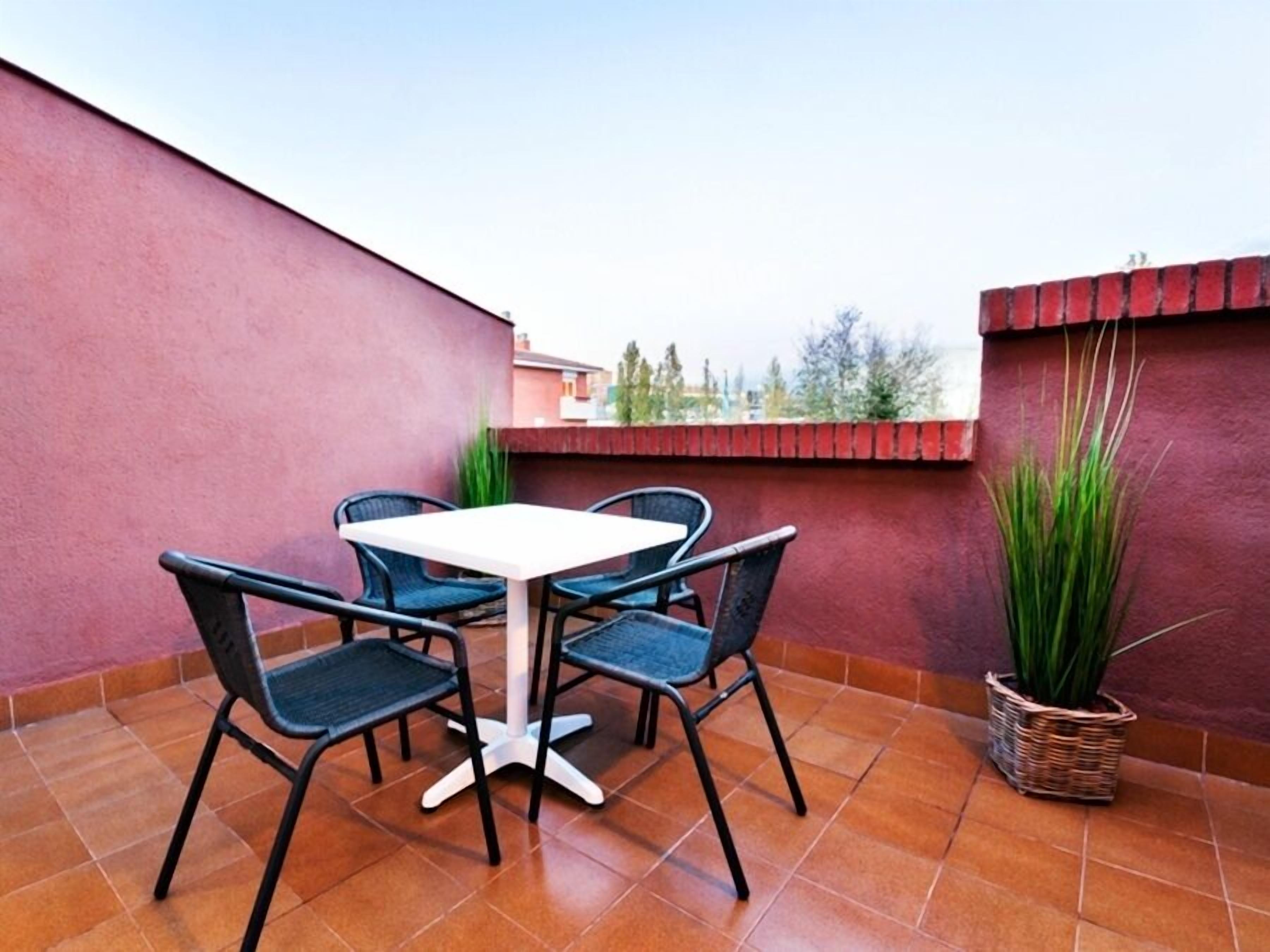 Business maisonnette, terras (4 pax) | Een kluis op de kamer, een strijkplank/strijkijzer, gratis babybedden