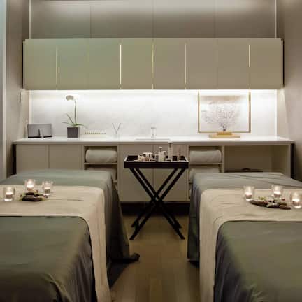 Couples treatment rooms, sauna, steam room, body treatments