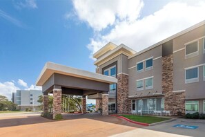 Exterior - La Quinta Inn & Suites by Wyndham Rockport - Fulton (Rockport)