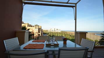 Apartment, 3 Bedrooms | Terrace/patio