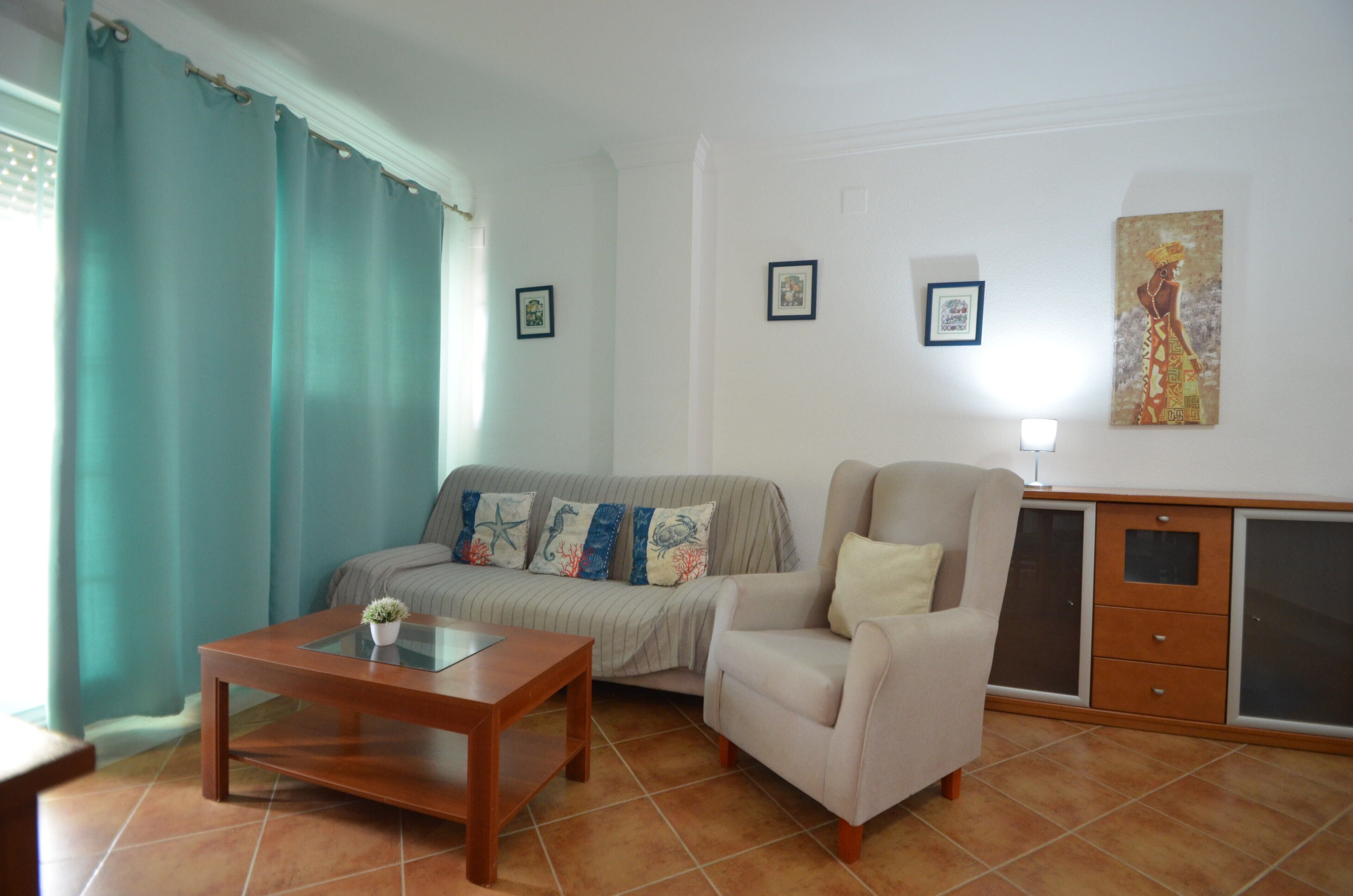 Apartament estàndard, 2 dormitoris | Sala d'estar | Televisor de pantalla plana de 45 polzades amb canals per satèl·lit 