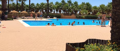 Szezonális szabadtéri medence