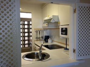 Leilighet – standard, 2 soverom | Eget kjøkken | Kjøleskap, mikrobølgeovn, ovn og kokeplater