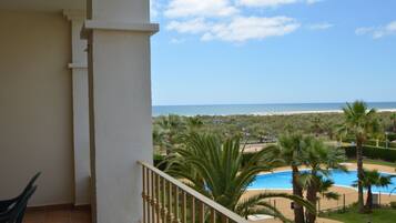 Apartamento, 3 habitaciones | Terraza o patio