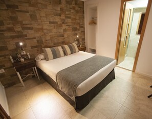 Double Room | Desk, blackout drapes, free WiFi, bed sheets - Hospedería Los Ángeles (Córdoba)