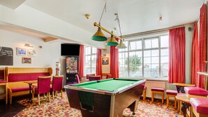 Billiards - OYO Godolphin Arms Hotel (Newquay)